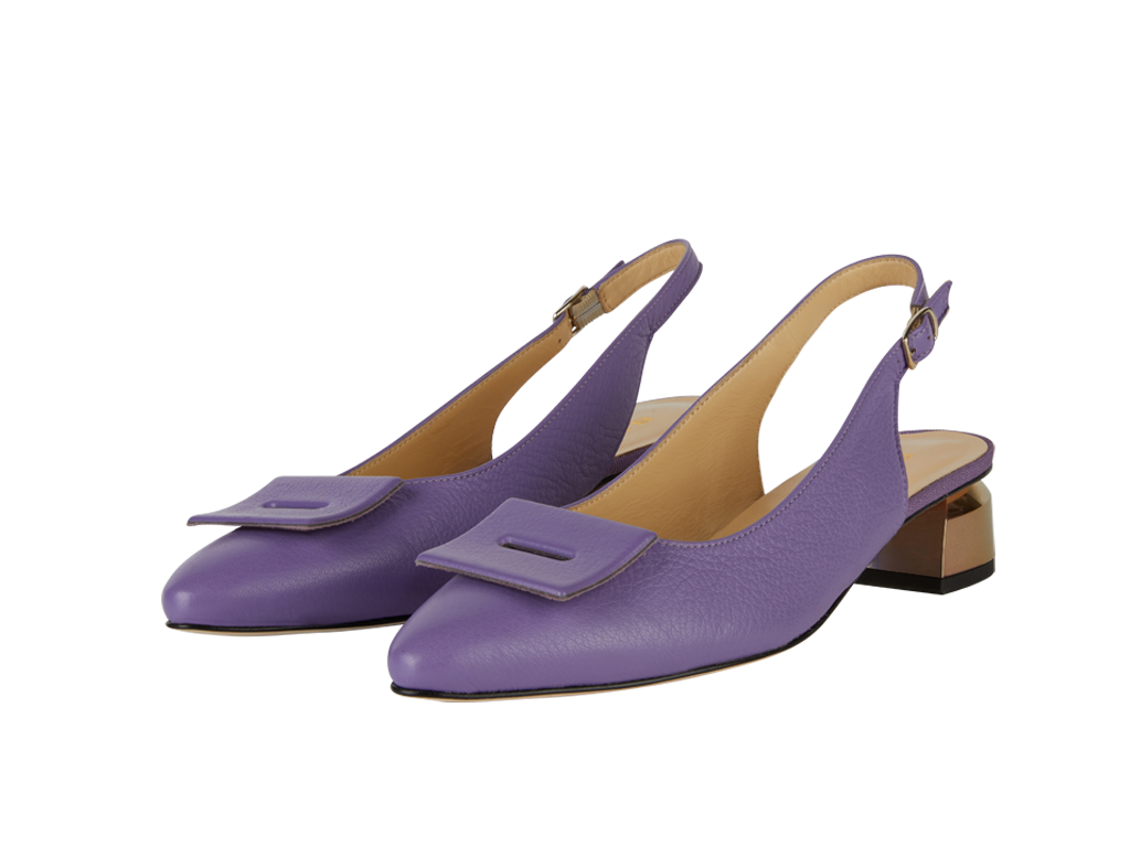 Slingback with accessory